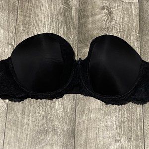 VICTORIA SECRETS BLACK STRAPLESS BRA